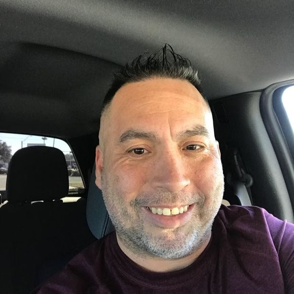 Meet your Posher, Javier - Picture 1 of 1